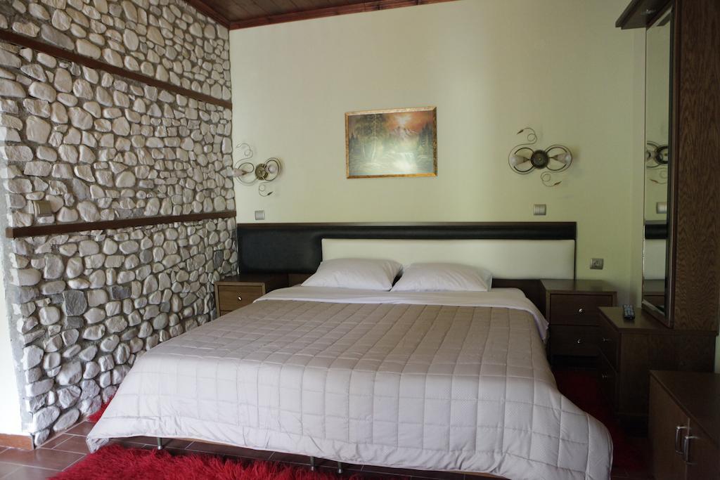 Ferienwohnung Xenonas Platia Káto Loutrákion Exterior foto