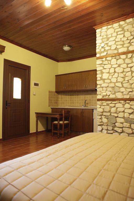 Ferienwohnung Xenonas Platia Káto Loutrákion Exterior foto